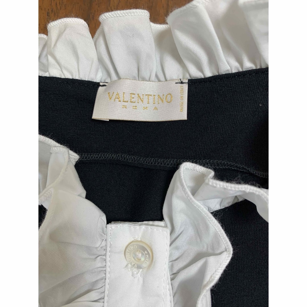 VALENTINO(ヴァレンティノ)のヴァレンティノ ノースリーブ フリルシャツ フリル袖 レディースのトップス(カットソー(半袖/袖なし))の商品写真