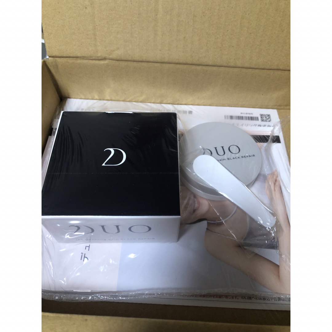 DUO(デュオ)の【おまけ付き】DUO クレンジングバーム ブラックリペア 90g コスメ/美容のスキンケア/基礎化粧品(クレンジング/メイク落とし)の商品写真