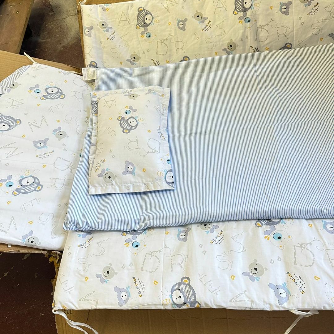 新品　未使用　ベビーベット　ベットカバークッション　枕　　蚊帳　 インテリア/住まい/日用品のベッド/マットレス(その他)の商品写真