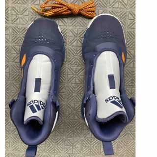 アディダス(adidas)のアディダスバッシュ24㎝　ミニバス(バスケットボール)