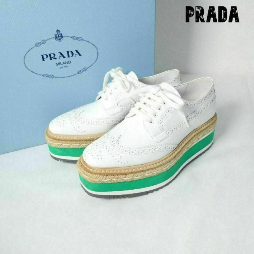 PRADA(プラダ)の美品 PRADA エナメル ウイングチップ 厚底 ドレスシューズ レディースの靴/シューズ(ローファー/革靴)の商品写真