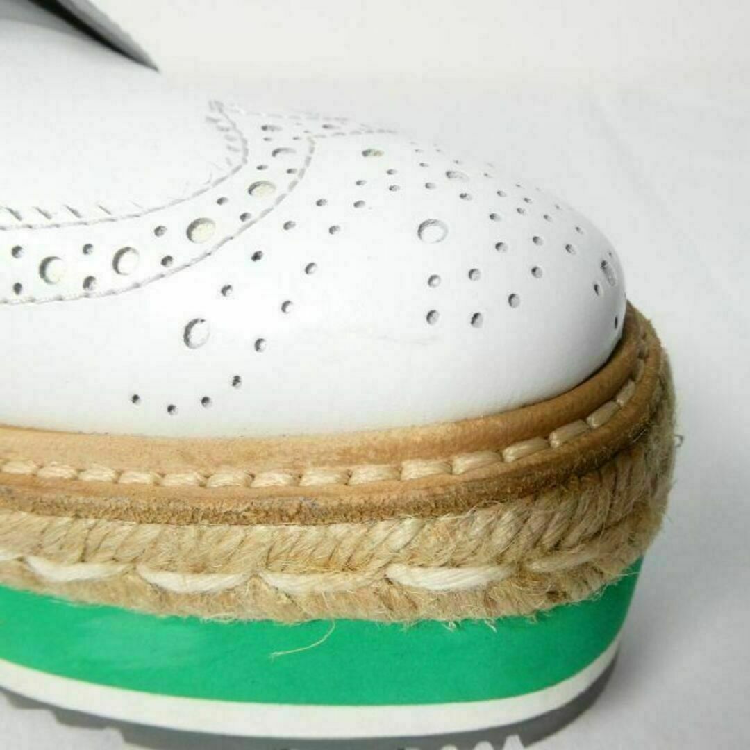 PRADA(プラダ)の美品 PRADA エナメル ウイングチップ 厚底 ドレスシューズ レディースの靴/シューズ(ローファー/革靴)の商品写真