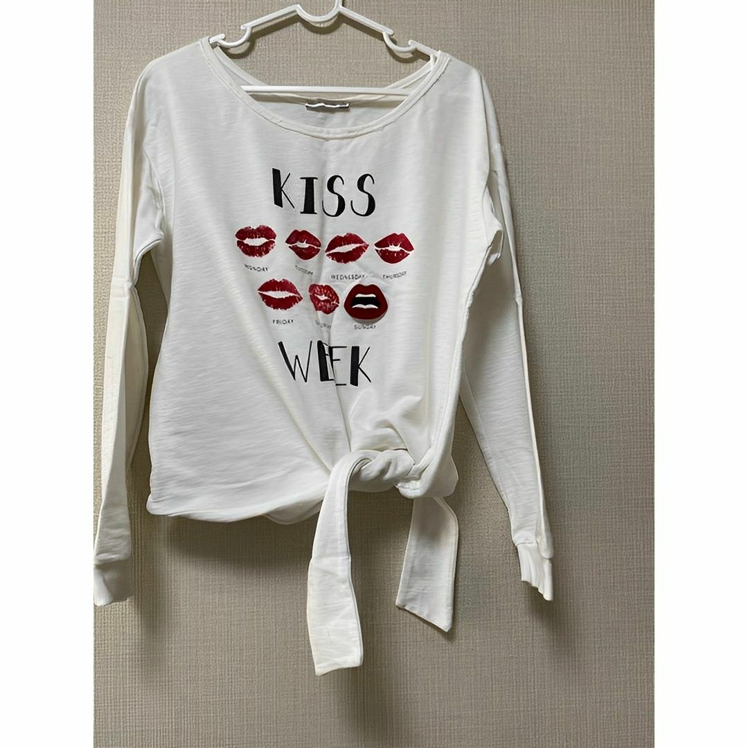 Bershka(ベルシュカ)のF9009 レディース　Tシャツ　白　レディーストップス レディースのトップス(Tシャツ(長袖/七分))の商品写真