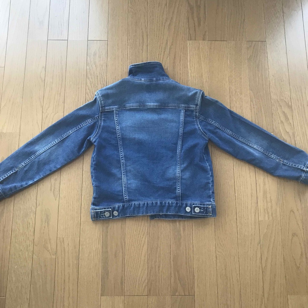 GAP(ギャップ)の値下げしました！★美品　GAP Gジャン 140cmくらい キッズ/ベビー/マタニティのキッズ服男の子用(90cm~)(ジャケット/上着)の商品写真