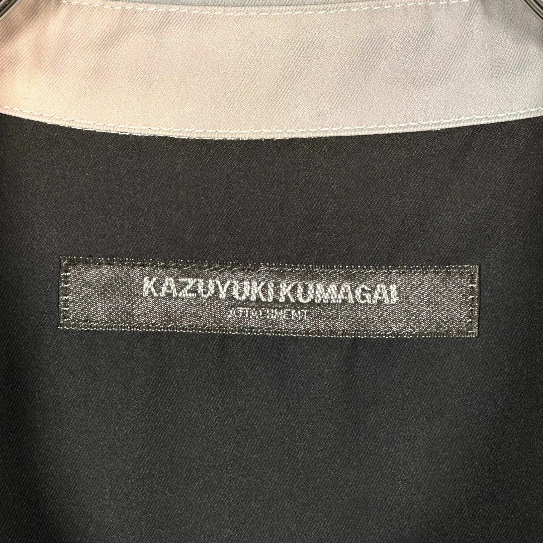 KAZUYUKI KUMAGAI ATTACHMENT(カズユキクマガイアタッチメント)の『KAZUYUKI KUMAGAI』カズユキクマガイ (3) グラフィックシャツ メンズのトップス(シャツ)の商品写真