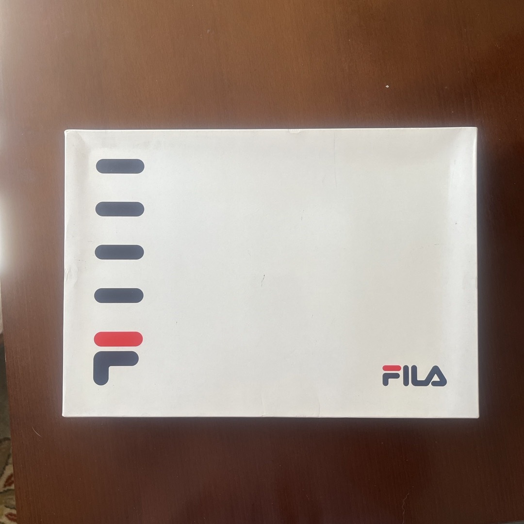 FILA(フィラ)のFILA フェイスタオル 2枚とウォッシュタオルセット インテリア/住まい/日用品の日用品/生活雑貨/旅行(タオル/バス用品)の商品写真