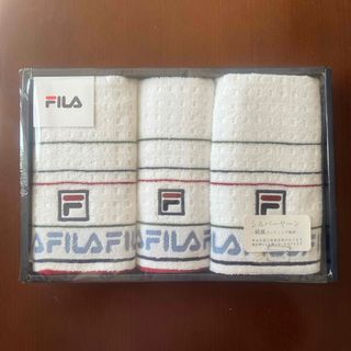 フィラ(FILA)のFILA フェイスタオル 2枚とウォッシュタオルセット(タオル/バス用品)