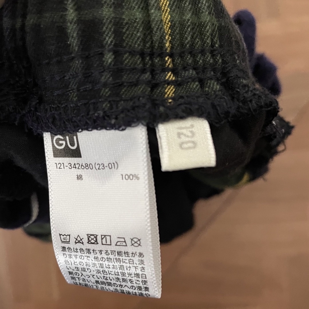 GU(ジーユー)の120サイズ　ボトムス キッズ/ベビー/マタニティのキッズ服男の子用(90cm~)(パンツ/スパッツ)の商品写真