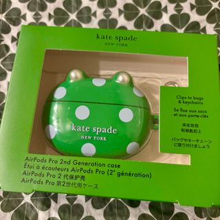 ケイトスペードニューヨーク(kate spade new york)の【kate spade】AirPods Pro ケース ♪ カエルさん♪(モバイルケース/カバー)