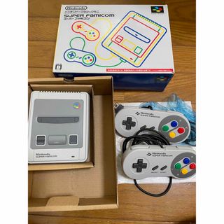 ニンテンドウ(任天堂)のスーパーファミコン ミニ(家庭用ゲーム機本体)