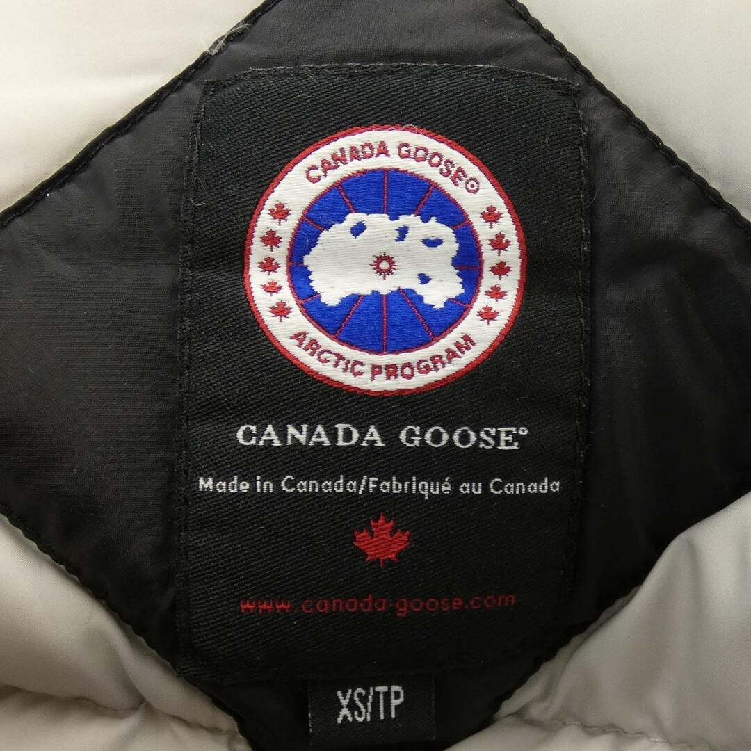 CANADA GOOSE(カナダグース)のカナダグース CANADA GOOSE ダウンジャケット レディースのジャケット/アウター(テーラードジャケット)の商品写真