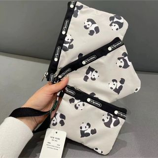 レスポートサック(LeSportsac)の3連ポーチ　レスポートサック　パンダ柄　新品未使用(ポーチ)