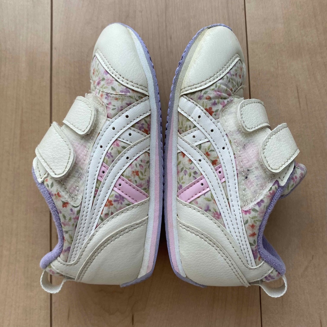 asics(アシックス)のアシックス スニーカー 女の子 15.5センチ キッズ/ベビー/マタニティのキッズ靴/シューズ(15cm~)(スニーカー)の商品写真