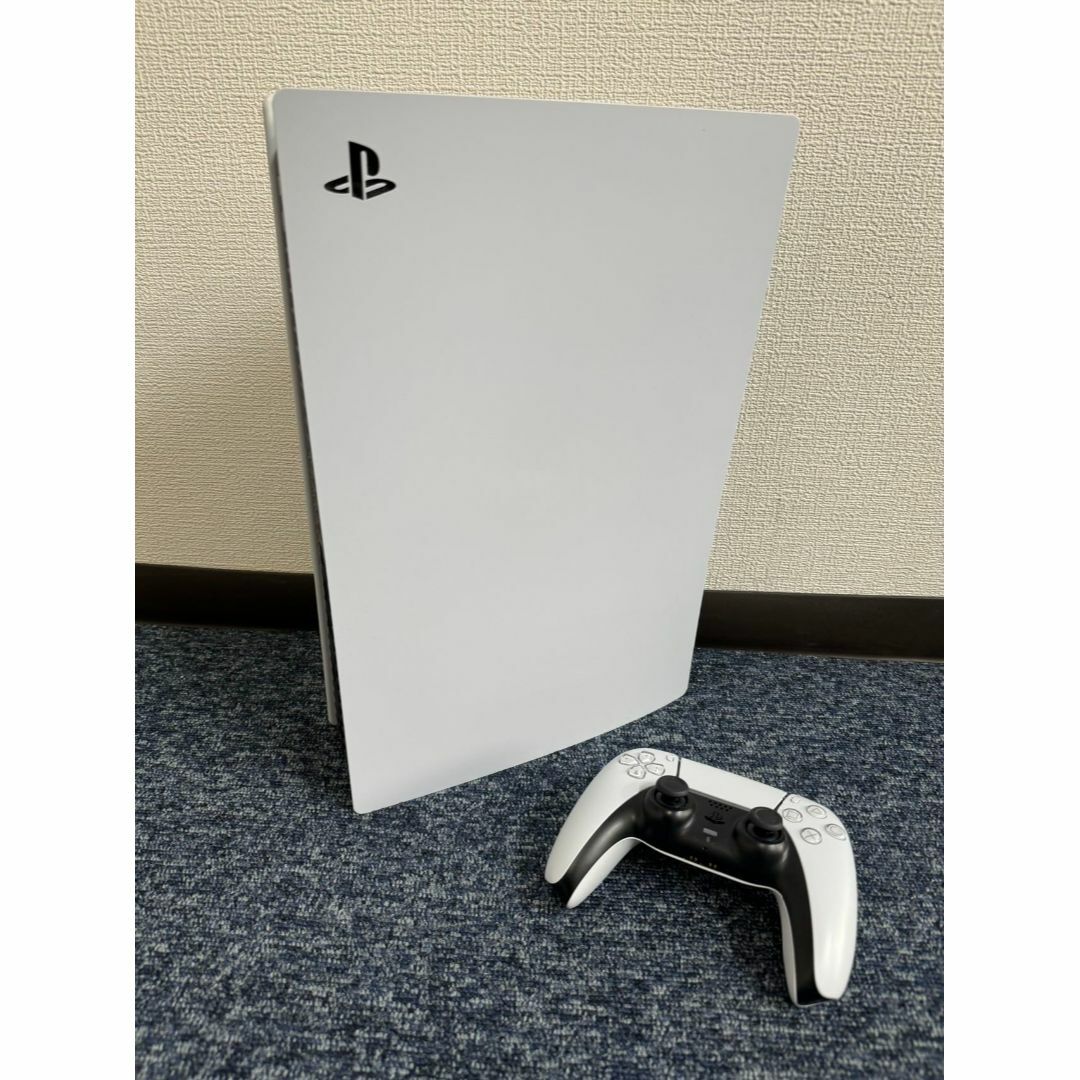 SONY(ソニー)の美品 PlayStation5 CFI-1100A 01 エンタメ/ホビーのゲームソフト/ゲーム機本体(家庭用ゲーム機本体)の商品写真