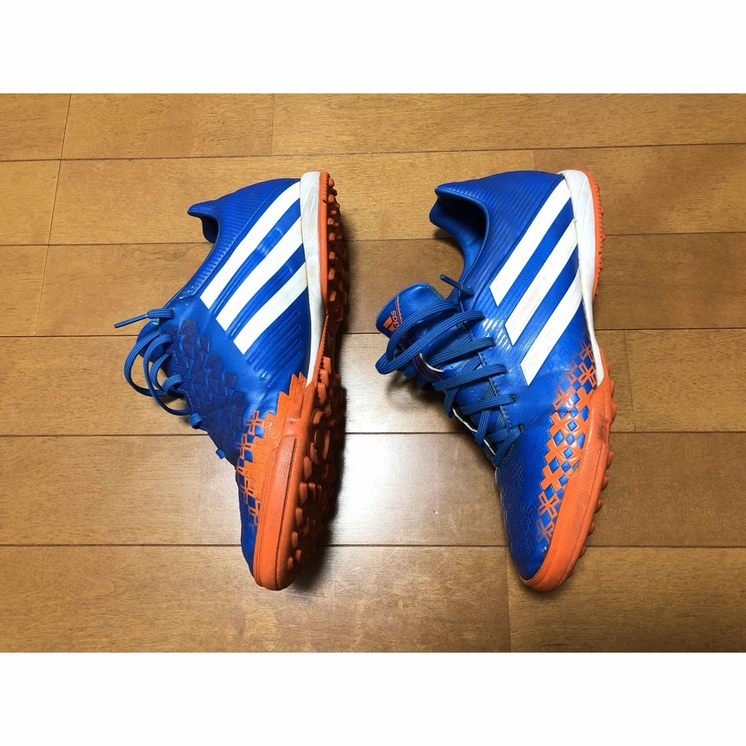 adidas(アディダス)のadidas Predator TR 26.0cm ブルー　オレンジ スポーツ/アウトドアのサッカー/フットサル(シューズ)の商品写真