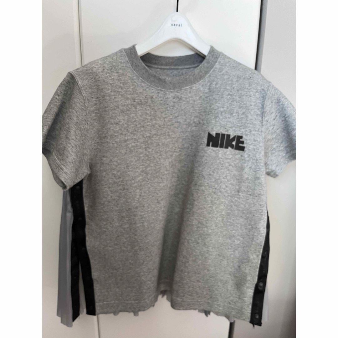 sacai(サカイ)のsacai×nike 超美品 Mサイズ サカイ ナイキ レディースのトップス(Tシャツ(半袖/袖なし))の商品写真