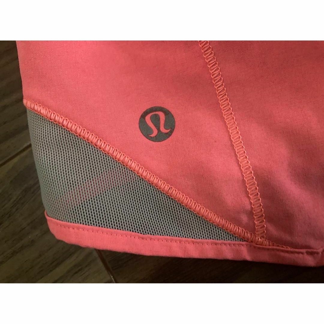 lululemon(ルルレモン)のルルレモン Lululemon Hotty Hot Short Long 8 レディースのパンツ(ショートパンツ)の商品写真