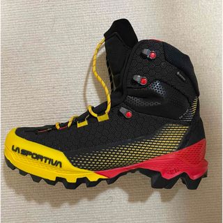 スポルティバ(LA SPORTIVA)の未使用新品　LA SPORTIVA /エクイリビウム ST GTX 42(登山用品)