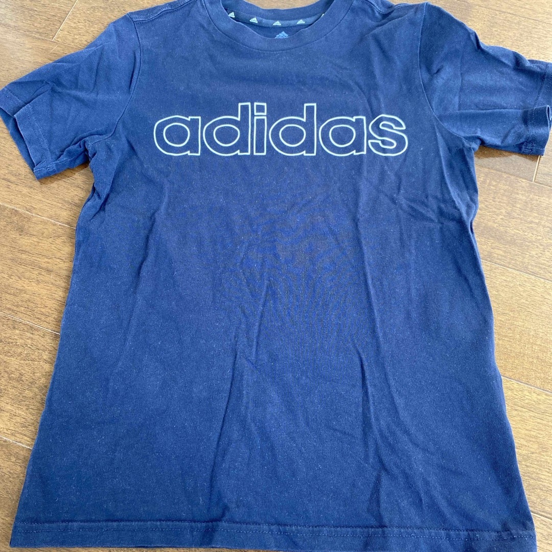 adidas(アディダス)のキッズTシャツ キッズ/ベビー/マタニティのキッズ服男の子用(90cm~)(Tシャツ/カットソー)の商品写真