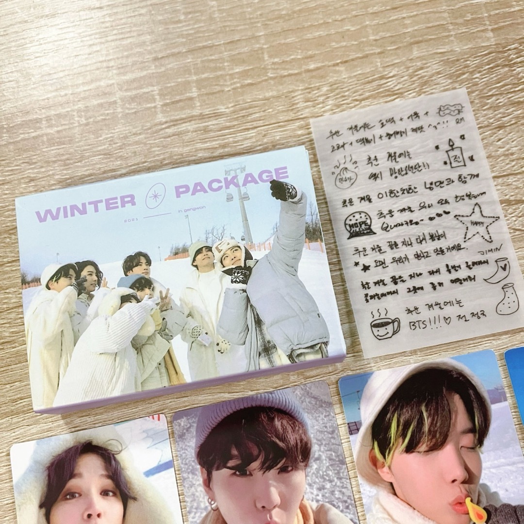 BTS winter package 2021 トレカ 8枚セット ケース付き エンタメ/ホビーのタレントグッズ(アイドルグッズ)の商品写真