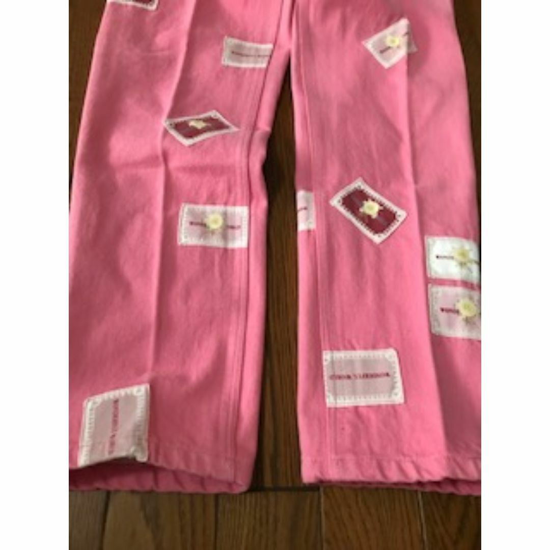 PINK HOUSE(ピンクハウス)のワンダフルワールド ピンクのジーンズ ひな菊ブーケワッペン ピンクハウス レディースのパンツ(デニム/ジーンズ)の商品写真