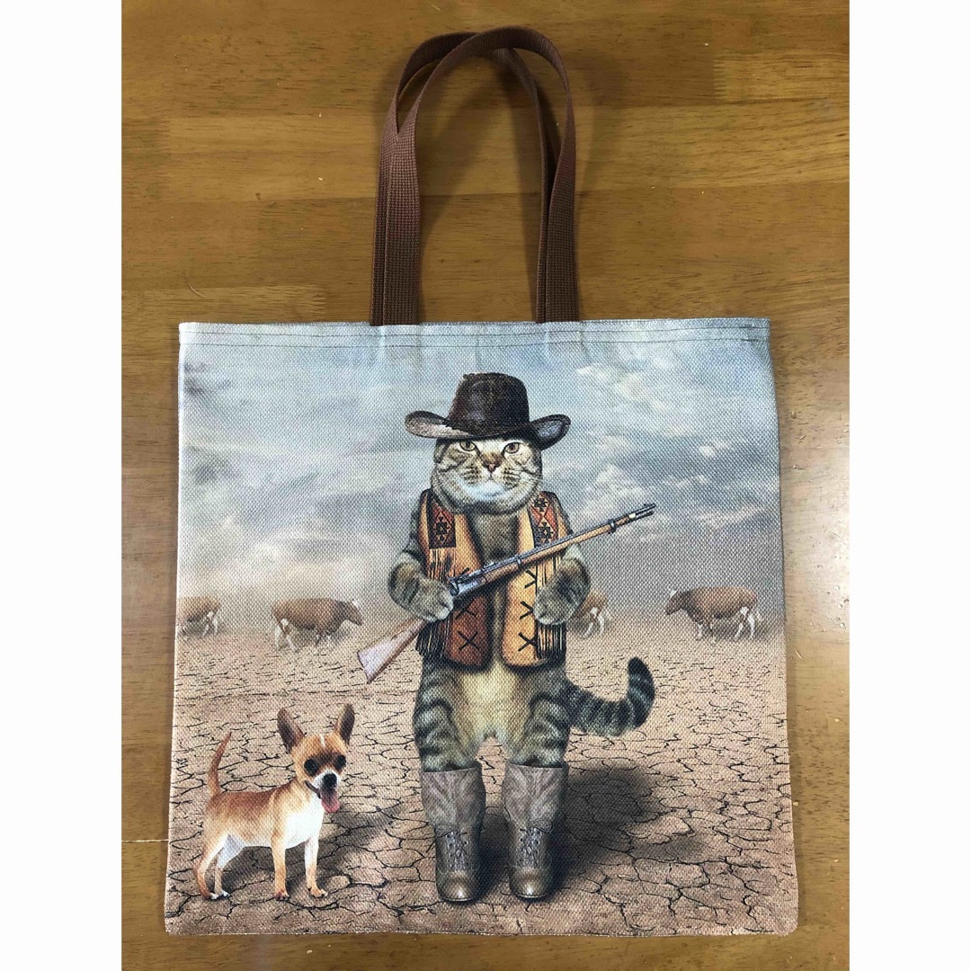 ハンドメイド ぺたんこBigトートバッグ 猫柄 荒野のネコ ハンドメイドのファッション小物(バッグ)の商品写真