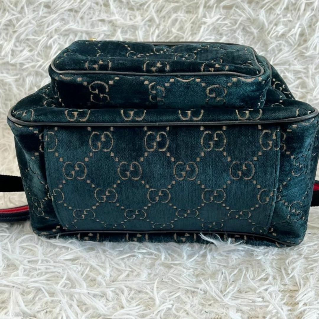 Gucci(グッチ)のGUCCI バックパック 574942 GGマーモント ベロア シェリーライン メンズのバッグ(バッグパック/リュック)の商品写真