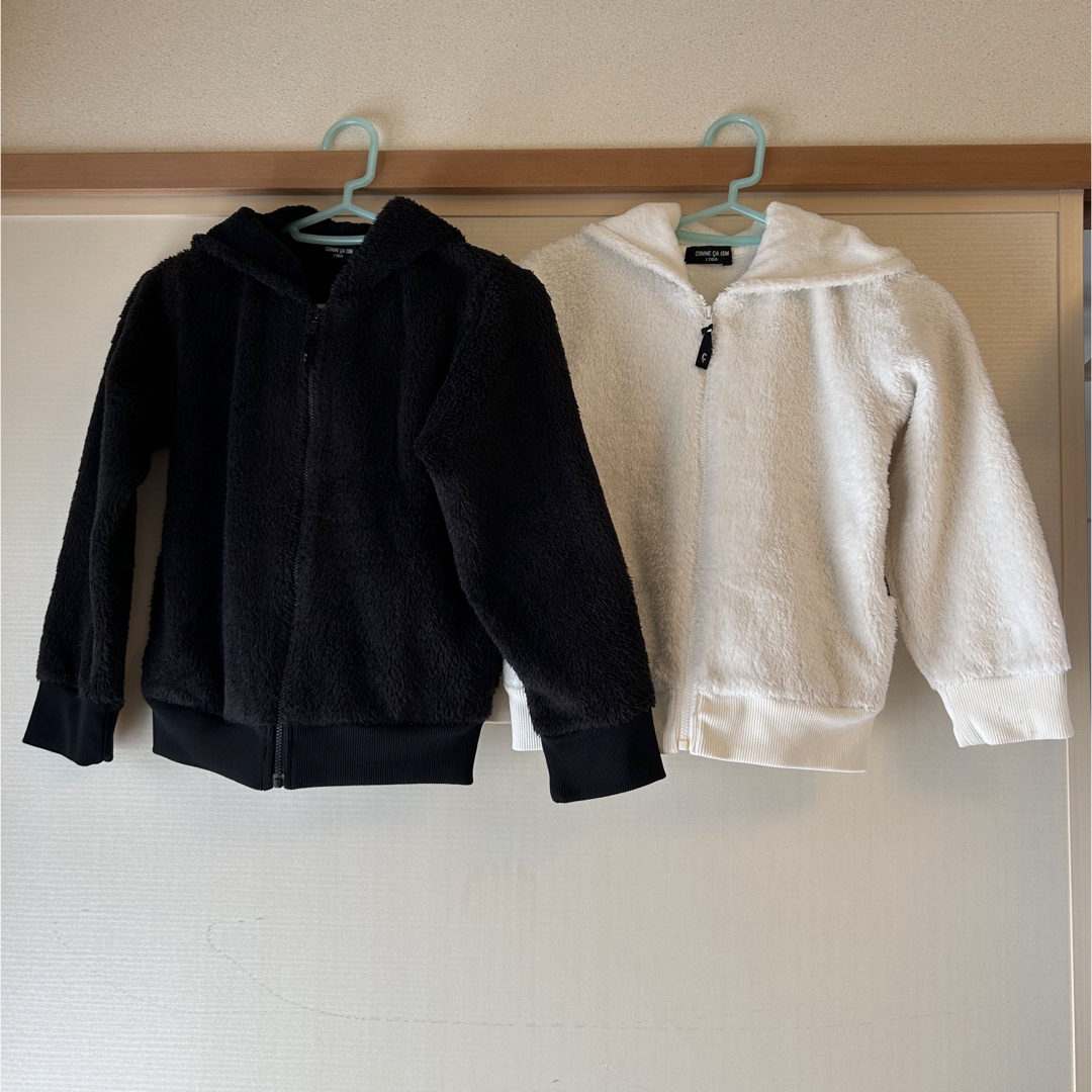 COMME CA ISM(コムサイズム)のコムサ　パーカー2着　白黒　120cm 130cm キッズ/ベビー/マタニティのキッズ服女の子用(90cm~)(ジャケット/上着)の商品写真