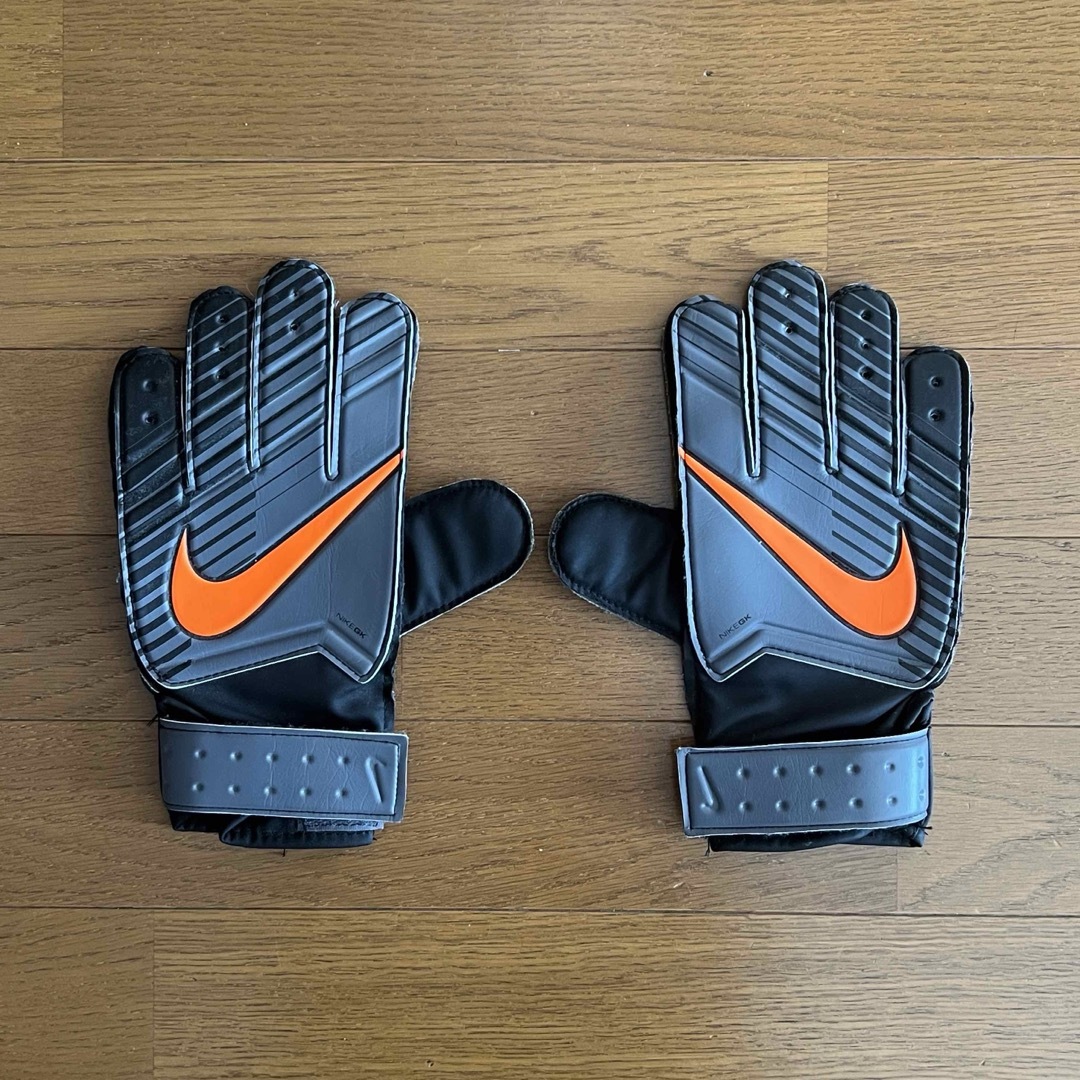 NIKE(ナイキ)のNIKE キーパーグローブ スポーツ/アウトドアのサッカー/フットサル(その他)の商品写真