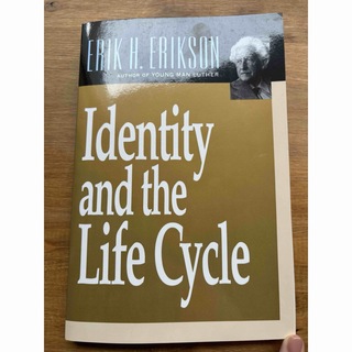 Identify and the life cycle(洋書)