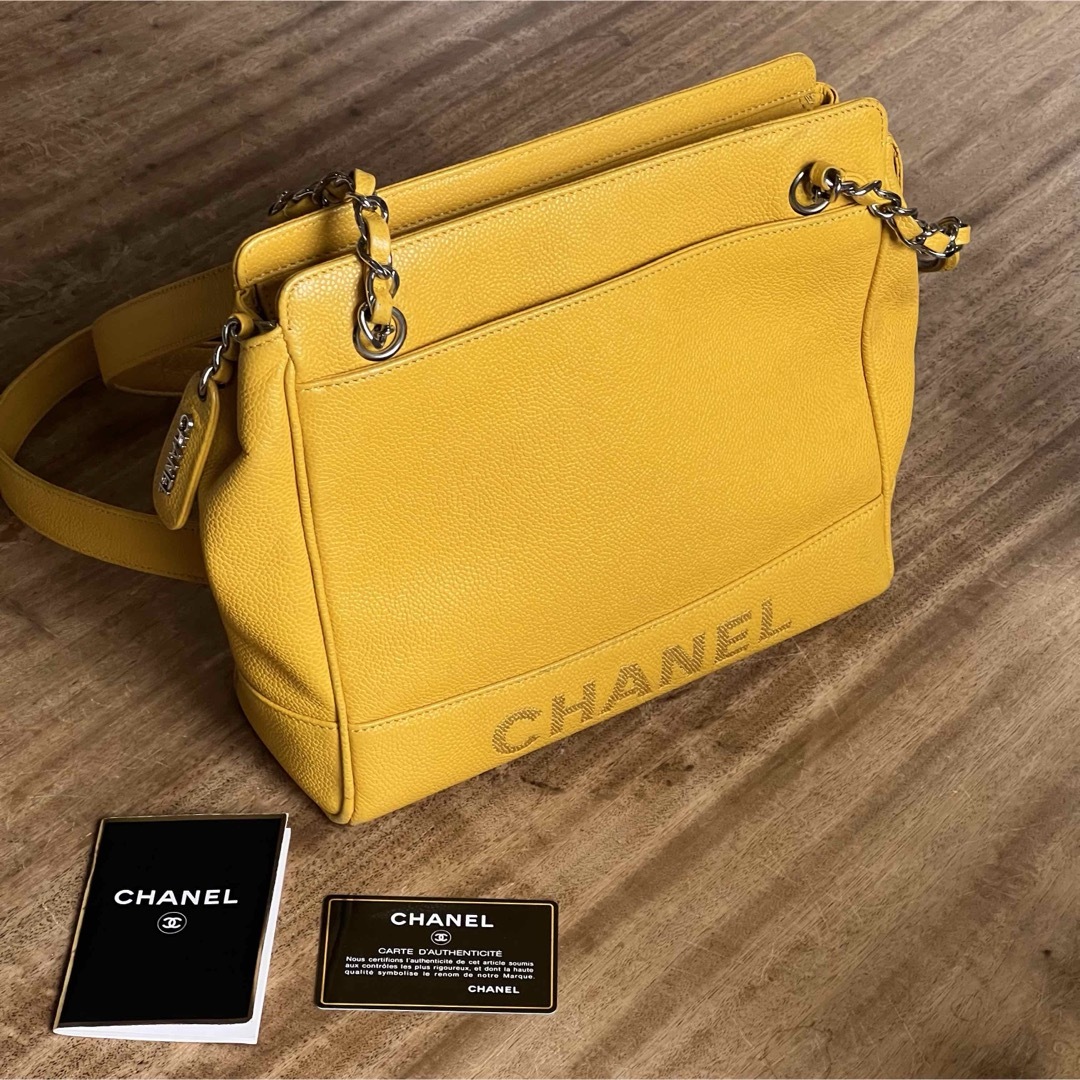 CHANEL(シャネル)のCHANEL ヴィンテージ ショルダーバッグ イエロー  レディースのバッグ(ショルダーバッグ)の商品写真