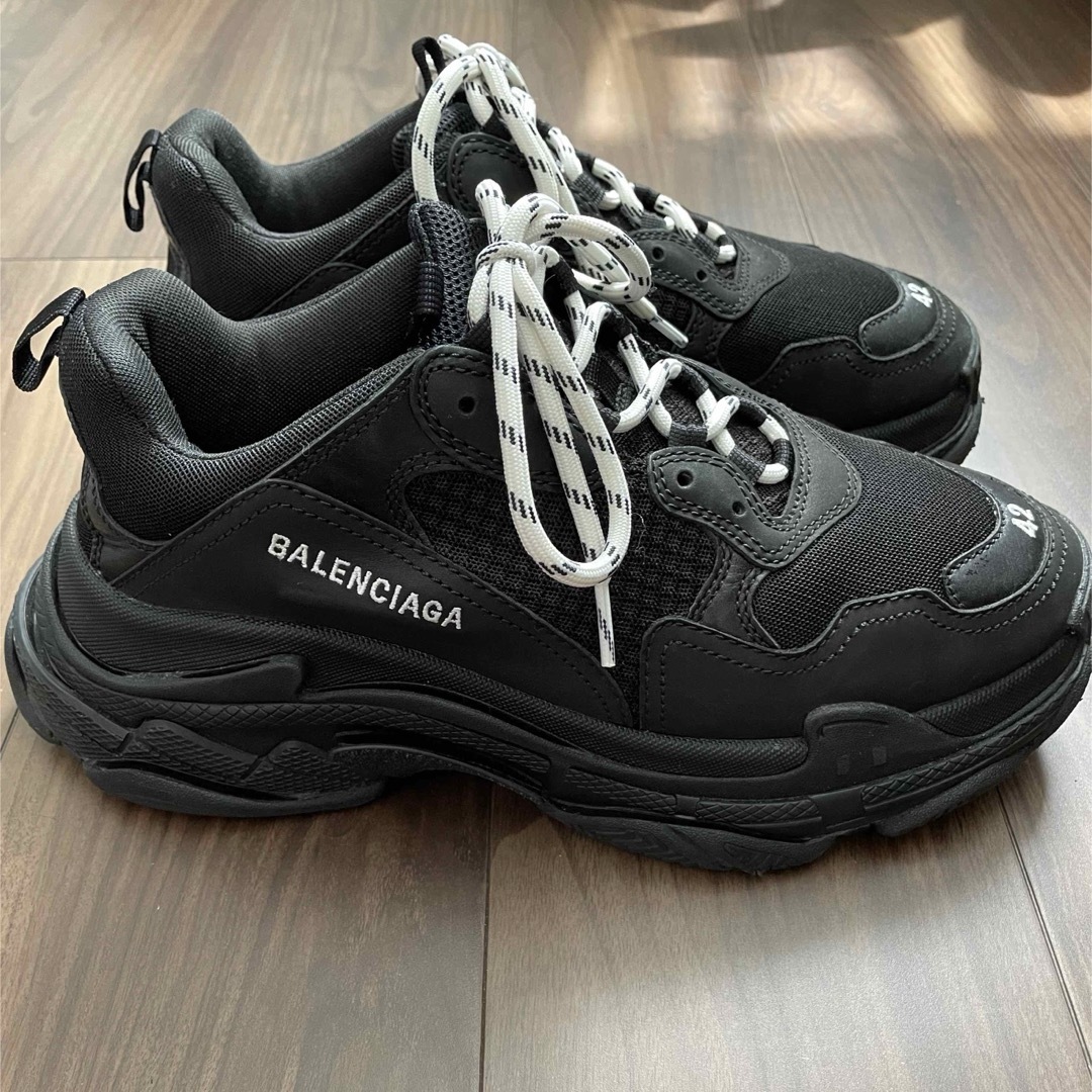 Balenciaga(バレンシアガ)の【正規品】BALENCIAGA TRIPLE S ブラック 42 バレンシアガ  メンズの靴/シューズ(スニーカー)の商品写真