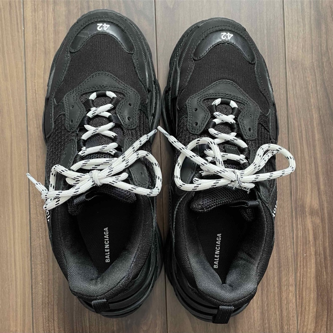 Balenciaga(バレンシアガ)の【正規品】BALENCIAGA TRIPLE S ブラック 42 バレンシアガ  メンズの靴/シューズ(スニーカー)の商品写真