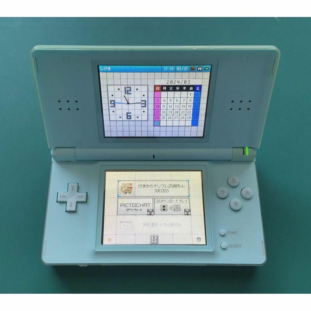 ニンテンドーDS(ニンテンドーDS)の【中古・良品】ニンテンドーDS Lite Ice Blue 充電器付 36 エンタメ/ホビーのゲームソフト/ゲーム機本体(携帯用ゲーム機本体)の商品写真