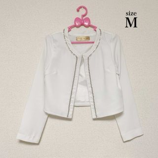 セシルマクビー(CECIL McBEE)の【美品】セシルマクビー ノーカラージャケット ホワイト パール チェーン 完売品(ノーカラージャケット)