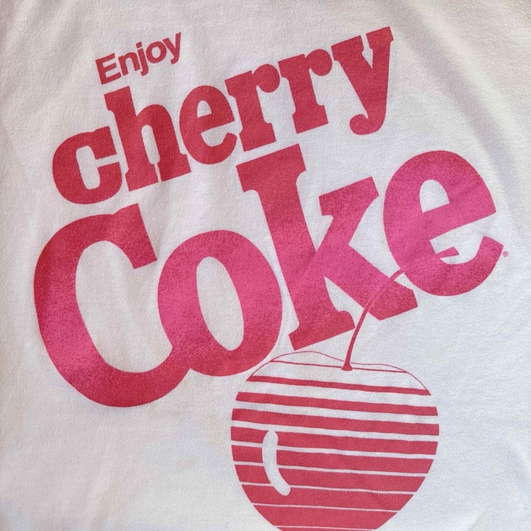 コカ・コーラ(コカコーラ)の☆☆Coca-Cola コカコーラ　ピンクロゴTシャツ　ホワイト　SM レディースのトップス(Tシャツ(半袖/袖なし))の商品写真