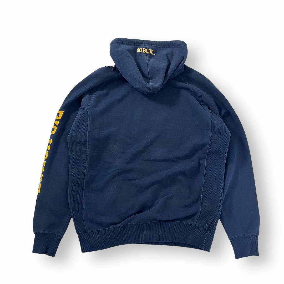 Champion(チャンピオン)のチャンピオン ヘリテージ パーカー カレッジロゴ アメフト ワッペン M メンズのトップス(パーカー)の商品写真