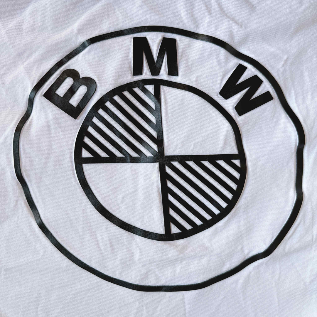 BMW(ビーエムダブリュー)の☆☆ BMW 車　Tシャツ　ホワイト M レディースのトップス(Tシャツ(半袖/袖なし))の商品写真