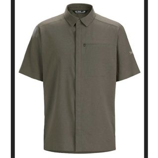 アークテリクス(ARC'TERYX)の【希少❗新品❗】アークテリクス　スカイラインシャツ（半袖）Ｓ　Forage(シャツ)