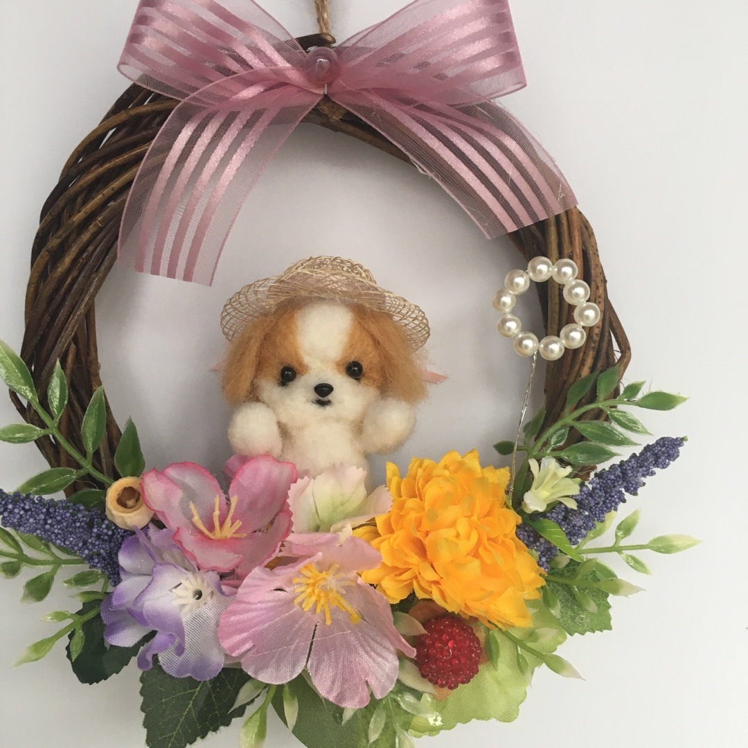 羊毛フェルト シーズーちゃんのフラワーリース 春から初夏 犬の通販 by