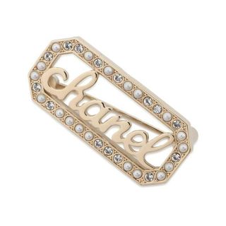 シャネル(CHANEL)のシャネル ブローチ ロゴ ラインストーン フェイクパール L23B ABB776 CHANEL アクセサリー(ブローチ/コサージュ)