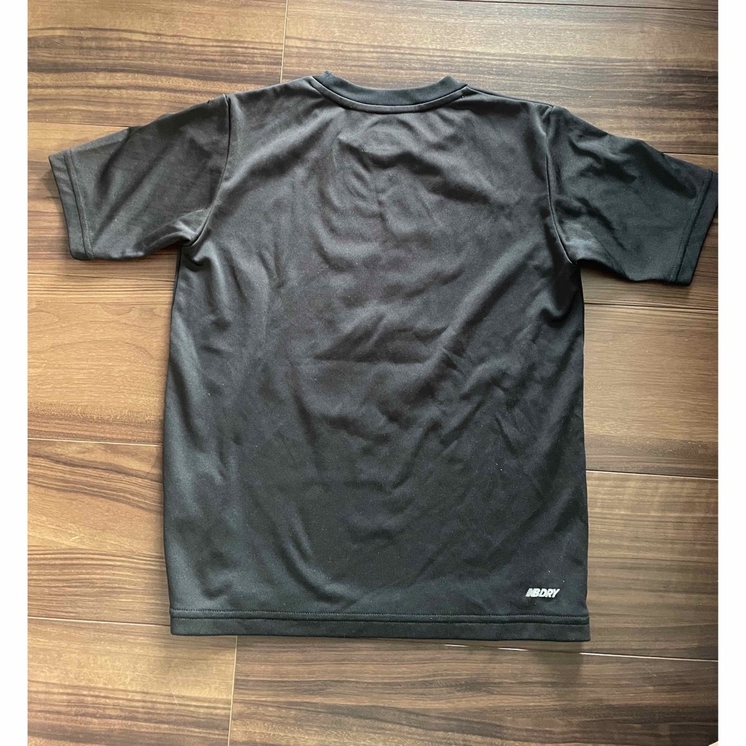 New Balance(ニューバランス)のニューバランス キッズ Tシャツ 140 ブラック 状態良好 キッズ/ベビー/マタニティのキッズ服男の子用(90cm~)(Tシャツ/カットソー)の商品写真