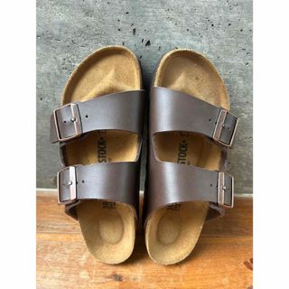 新品未使用BIRKENSTOCK ビルケン アリゾナダークブラウン38サイズ(サンダル)