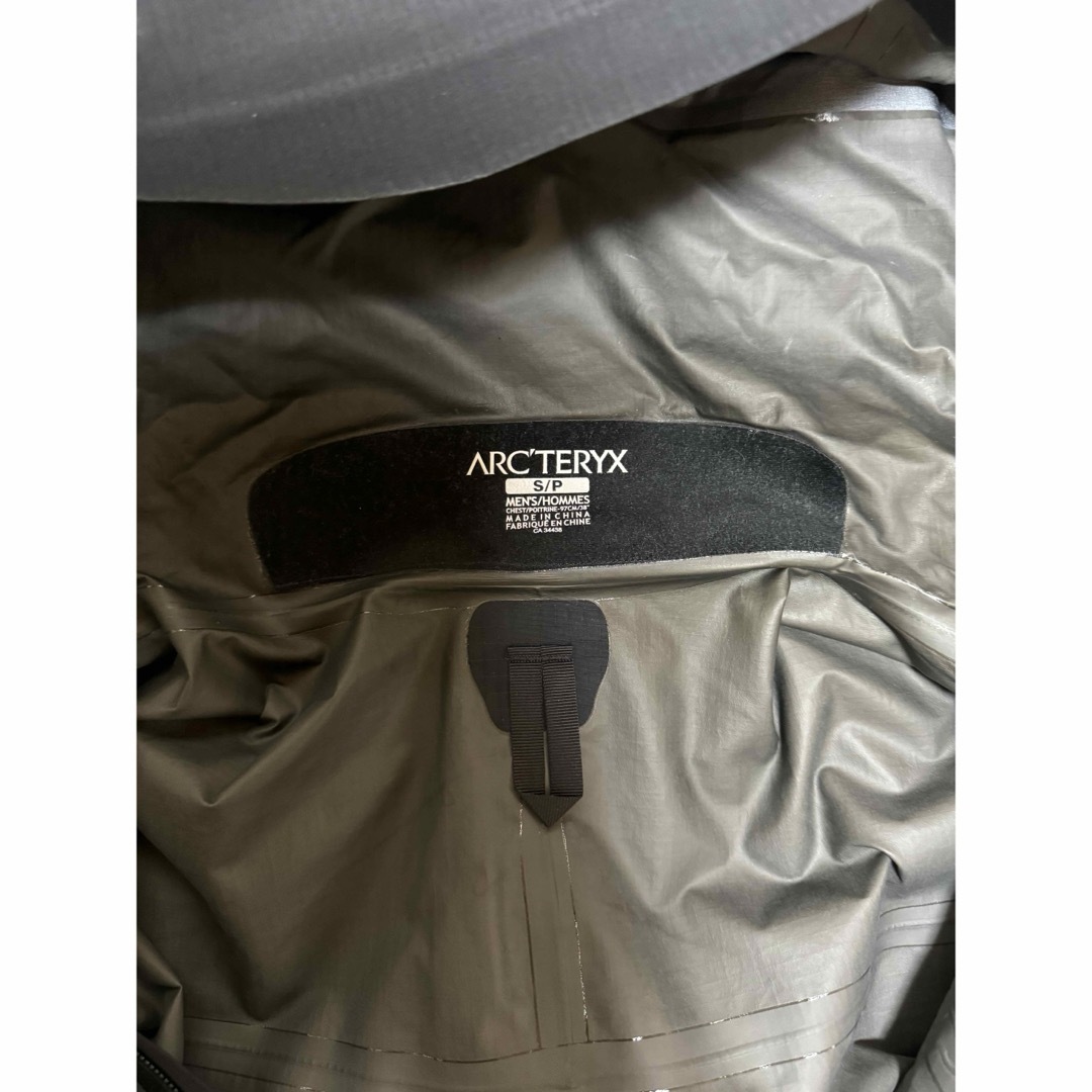 ARC'TERYX(アークテリクス)の美品 ARC’TERYX Beta SL Jacket LT アークテリクス　 メンズのジャケット/アウター(マウンテンパーカー)の商品写真