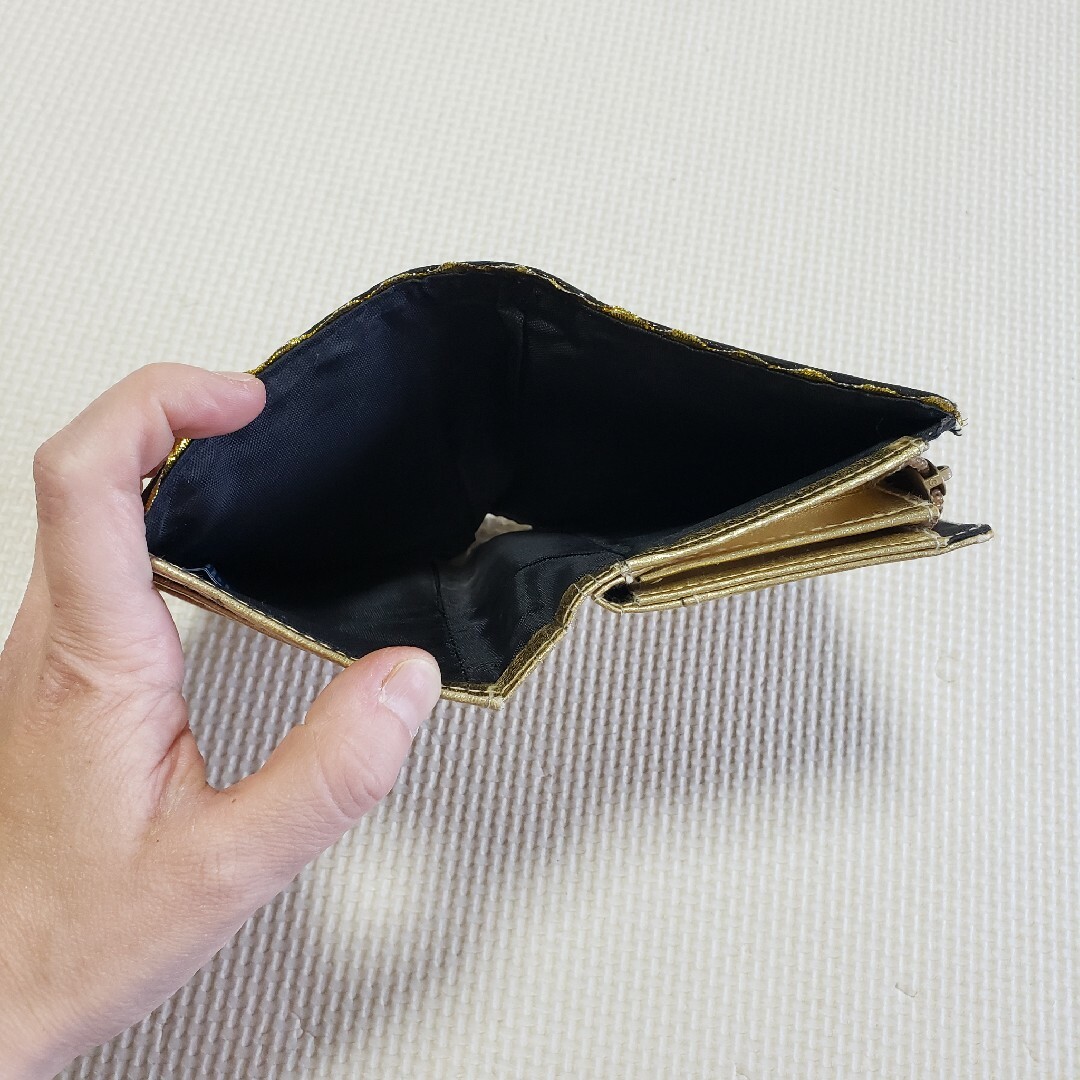 ミッキーマウス(ミッキーマウス)のMickey Mouse 折り財布 レディースのファッション小物(財布)の商品写真