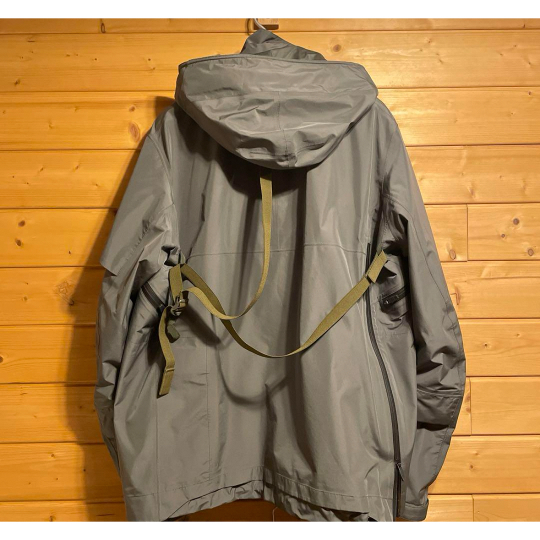 ACRONYM/J1W-GTPL/アクロニウム　グレー メンズのジャケット/アウター(マウンテンパーカー)の商品写真