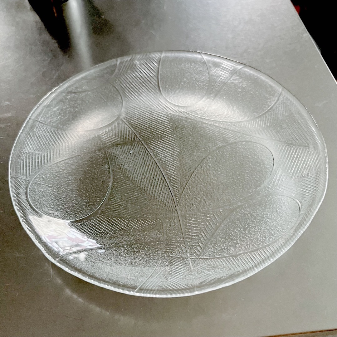 昭和レトロガラスの丸皿セット インテリア/住まい/日用品のキッチン/食器(食器)の商品写真