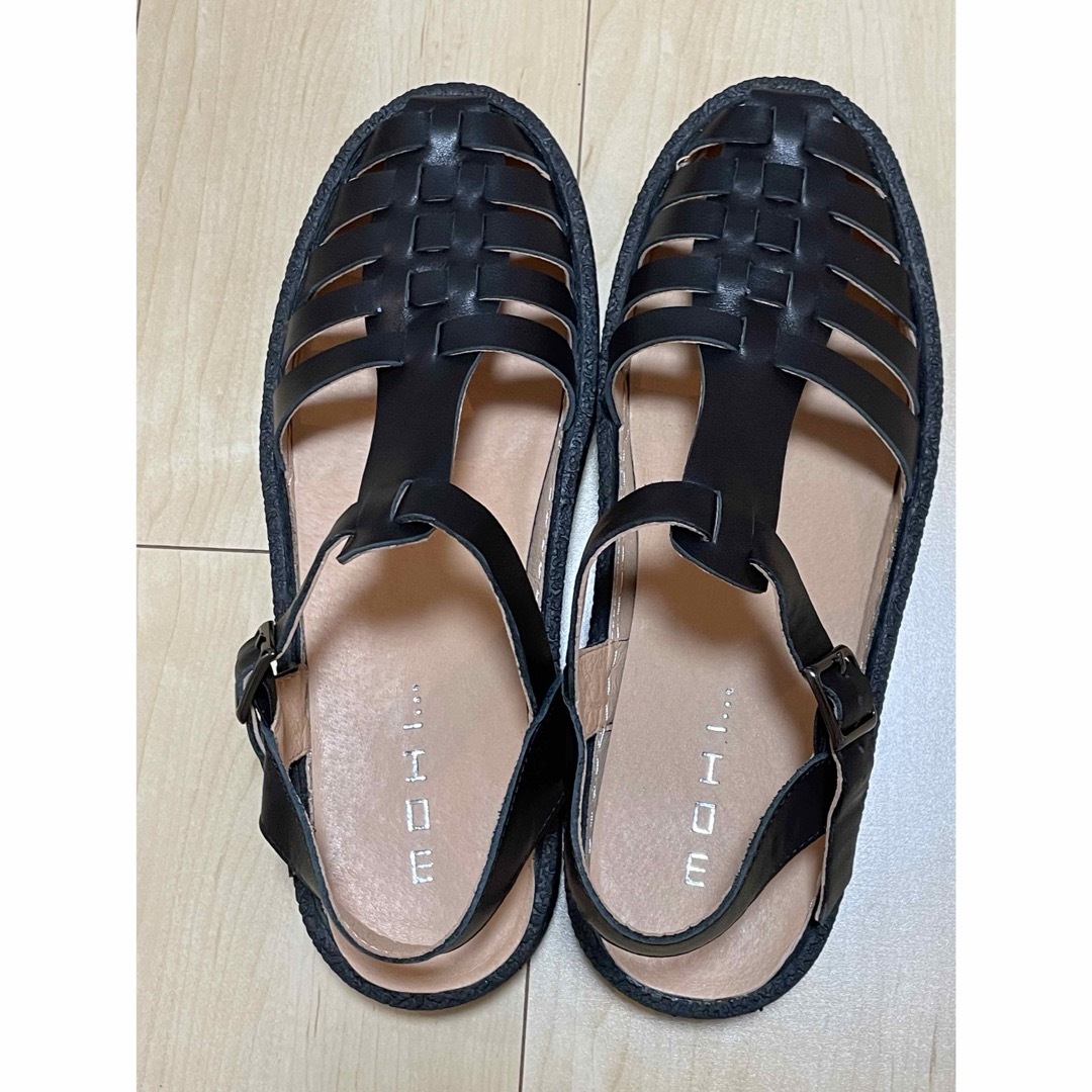 MOHI(モヒ)のMOHI グルカサンダル　ブラック　レザー レディースの靴/シューズ(サンダル)の商品写真