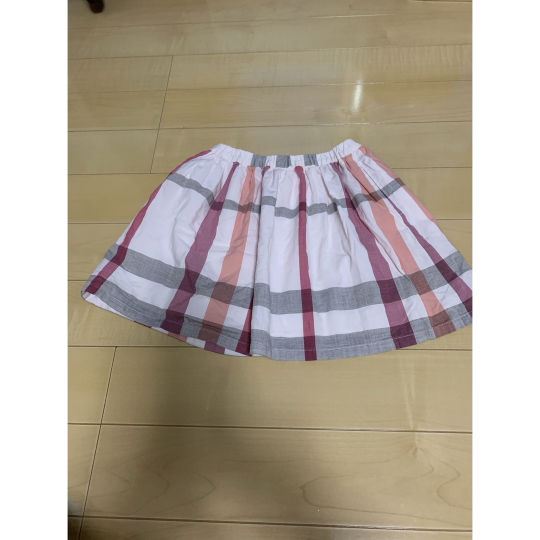 BURBERRY(バーバリー)のバーバリー　スカート　120 130 キッズ/ベビー/マタニティのキッズ服女の子用(90cm~)(スカート)の商品写真