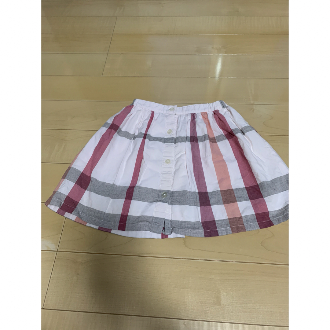 BURBERRY(バーバリー)のバーバリー　スカート　120 130 キッズ/ベビー/マタニティのキッズ服女の子用(90cm~)(スカート)の商品写真